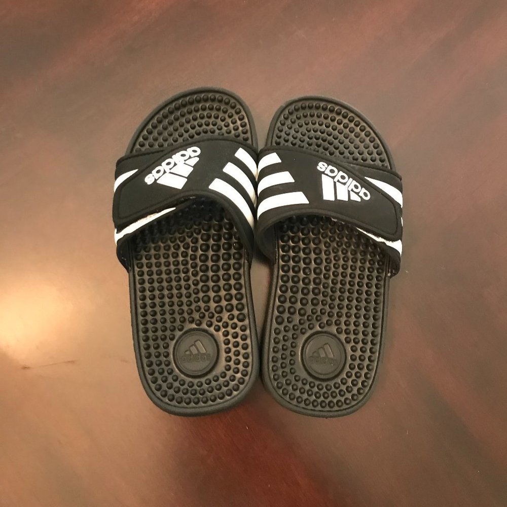 Adidas Boys Slide On Sandals Size 12 - Black